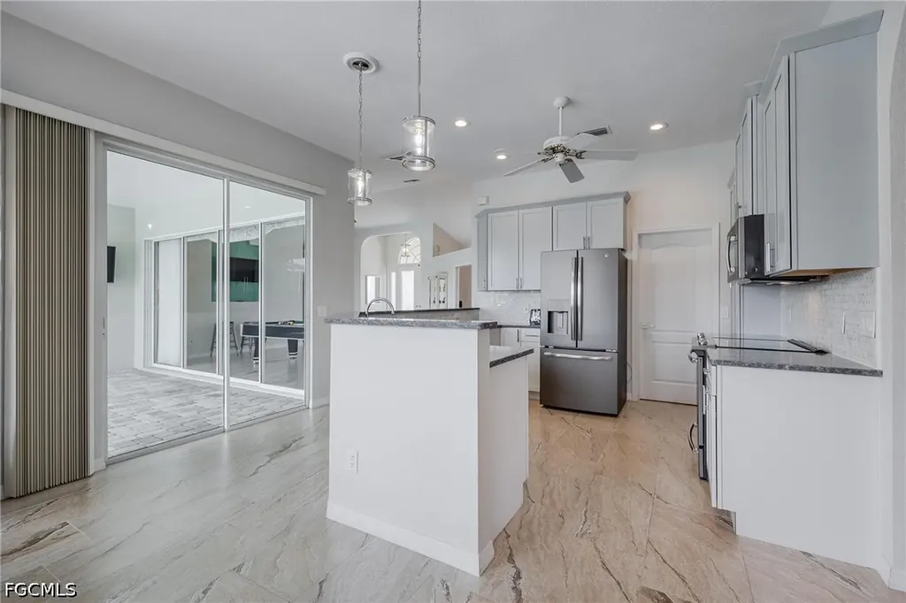 5234 Sands Boulevard Cape Coral FL 33914