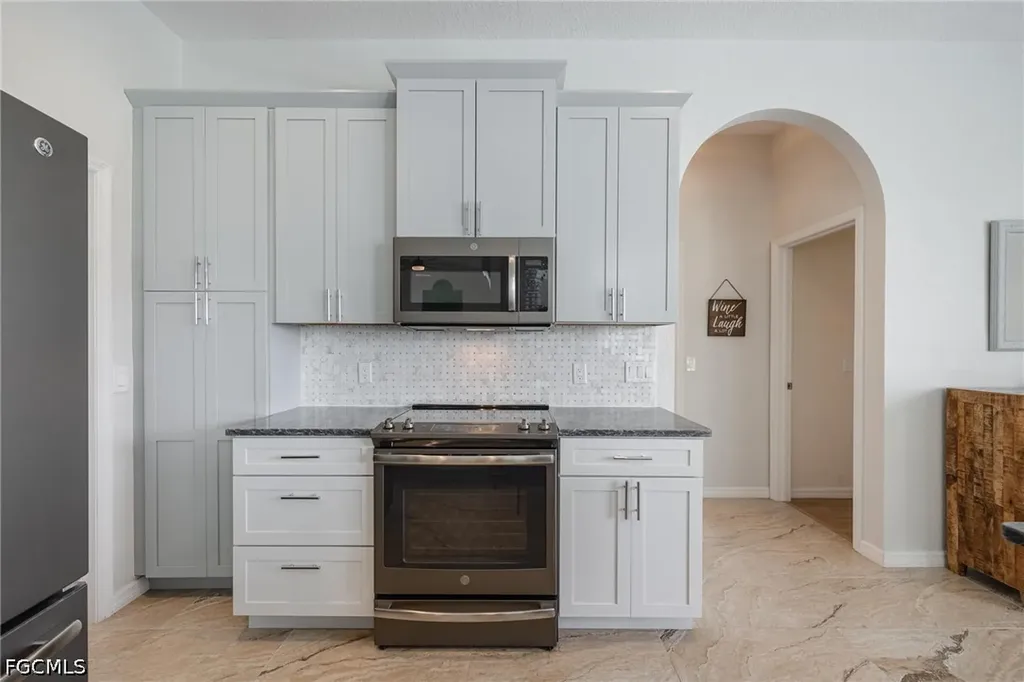 5234 Sands Boulevard Cape Coral FL 33914