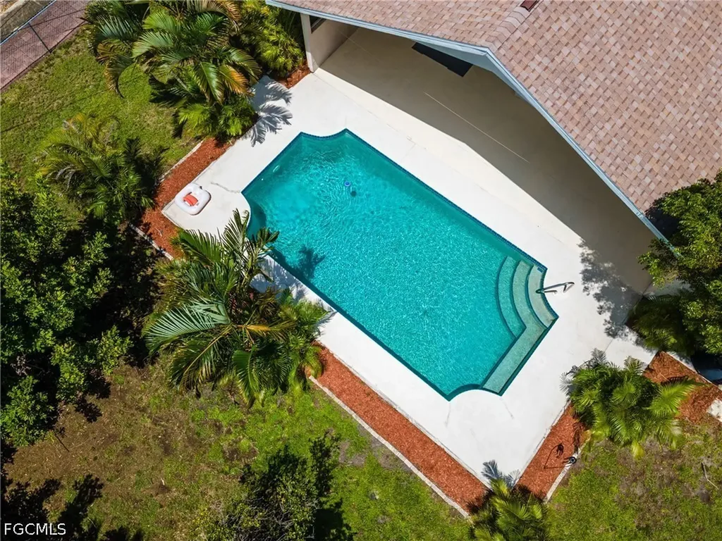 3606 Country Club Boulevard Cape Coral FL 33904