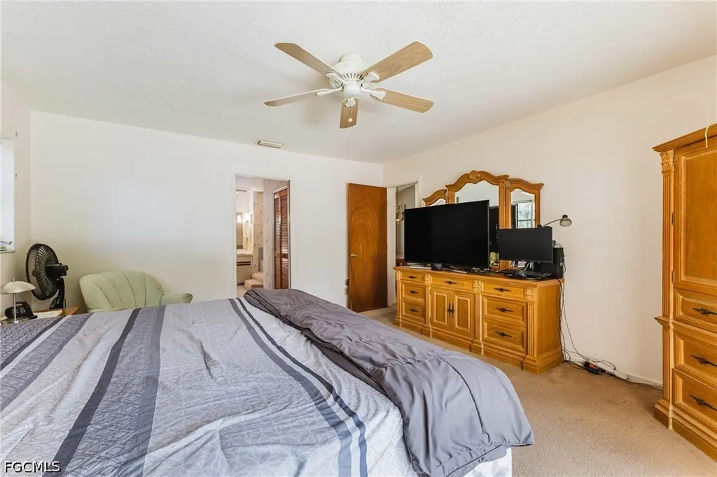 3606 Country Club Boulevard Cape Coral FL 33904