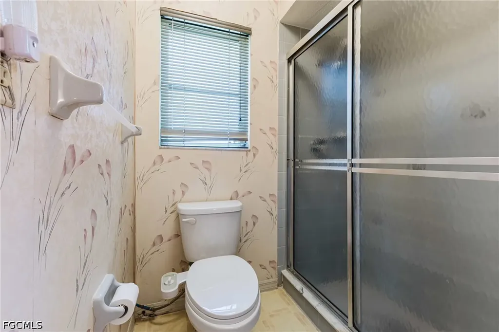 3606 Country Club Boulevard Cape Coral FL 33904