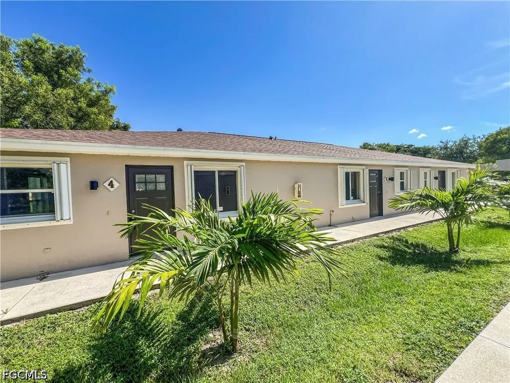 1321 SE 8th Avenue Cape Coral FL 33990