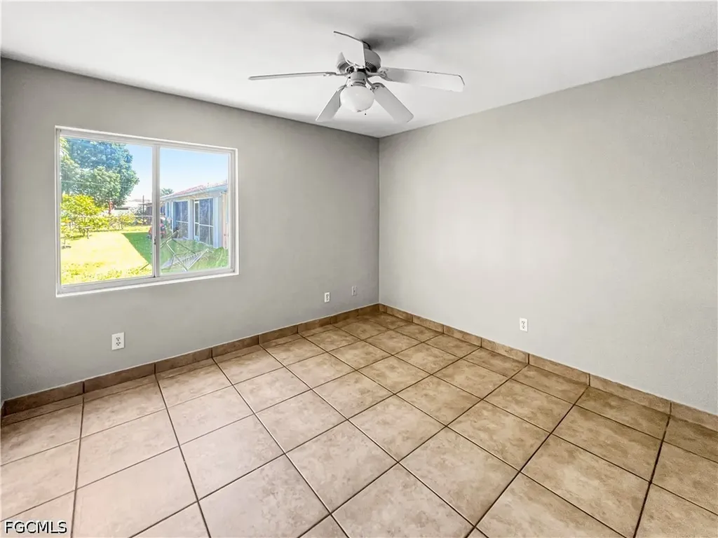 1321 SE 8th Avenue Cape Coral FL 33990