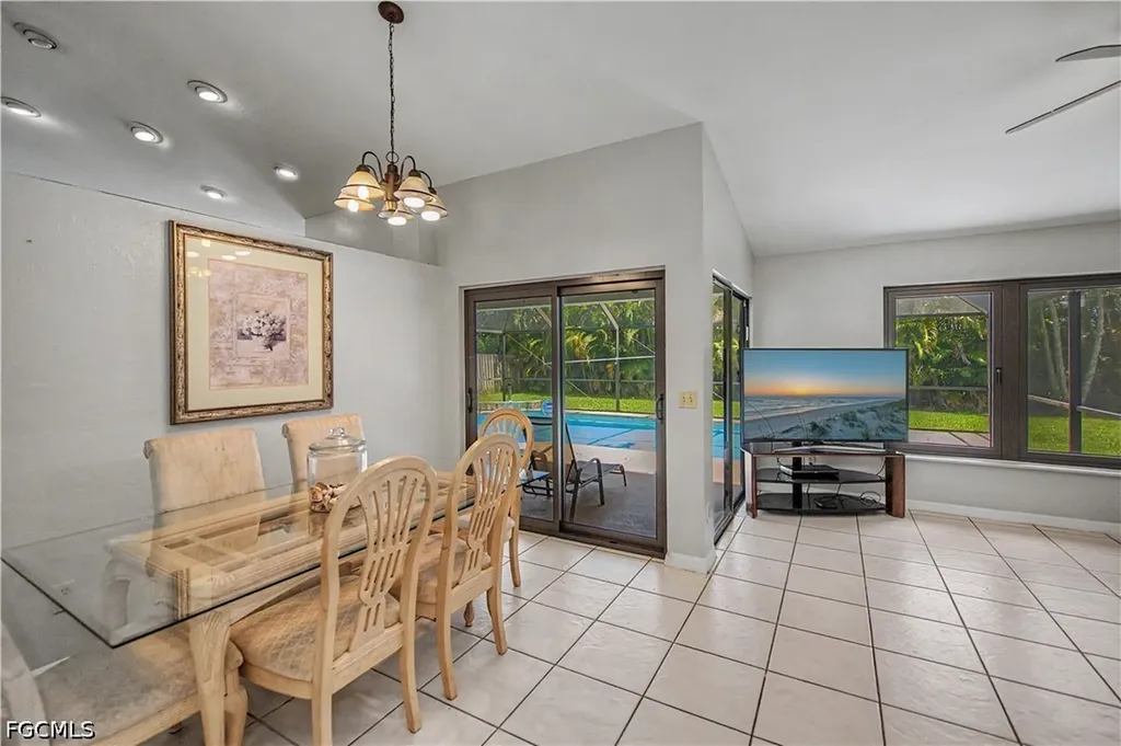 242 SW 45th Terrace Cape Coral FL 33914