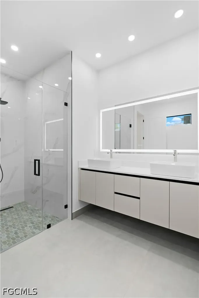 216 NW 10th Terrace Cape Coral FL 33993
