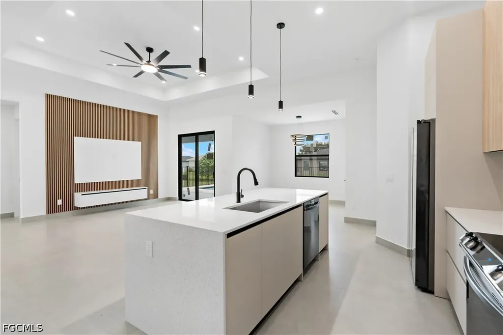 216 NW 10th Terrace Cape Coral FL 33993