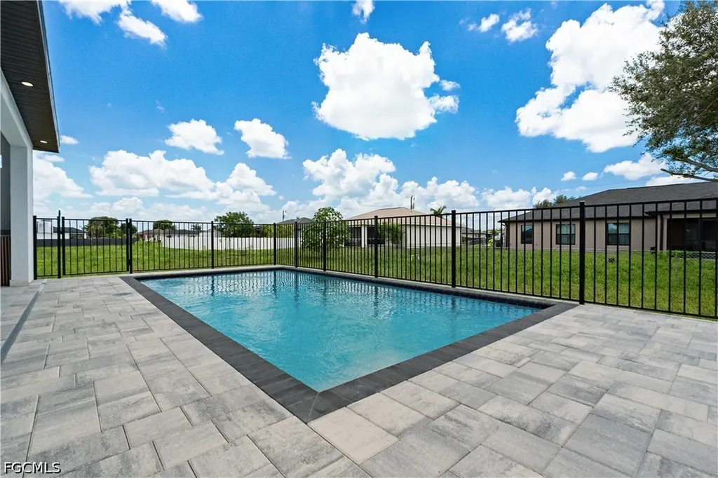 216 NW 10th Terrace Cape Coral FL 33993