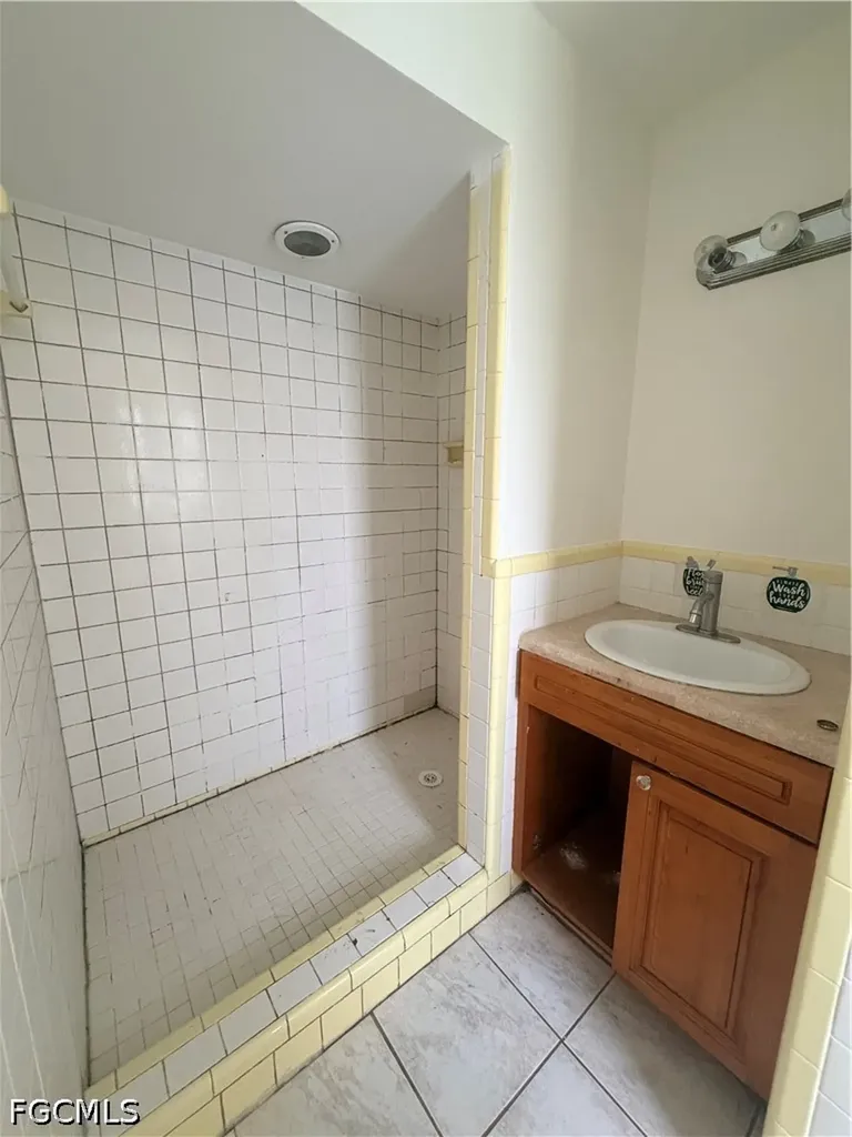 1742 Maple Drive Fort Myers FL 33907