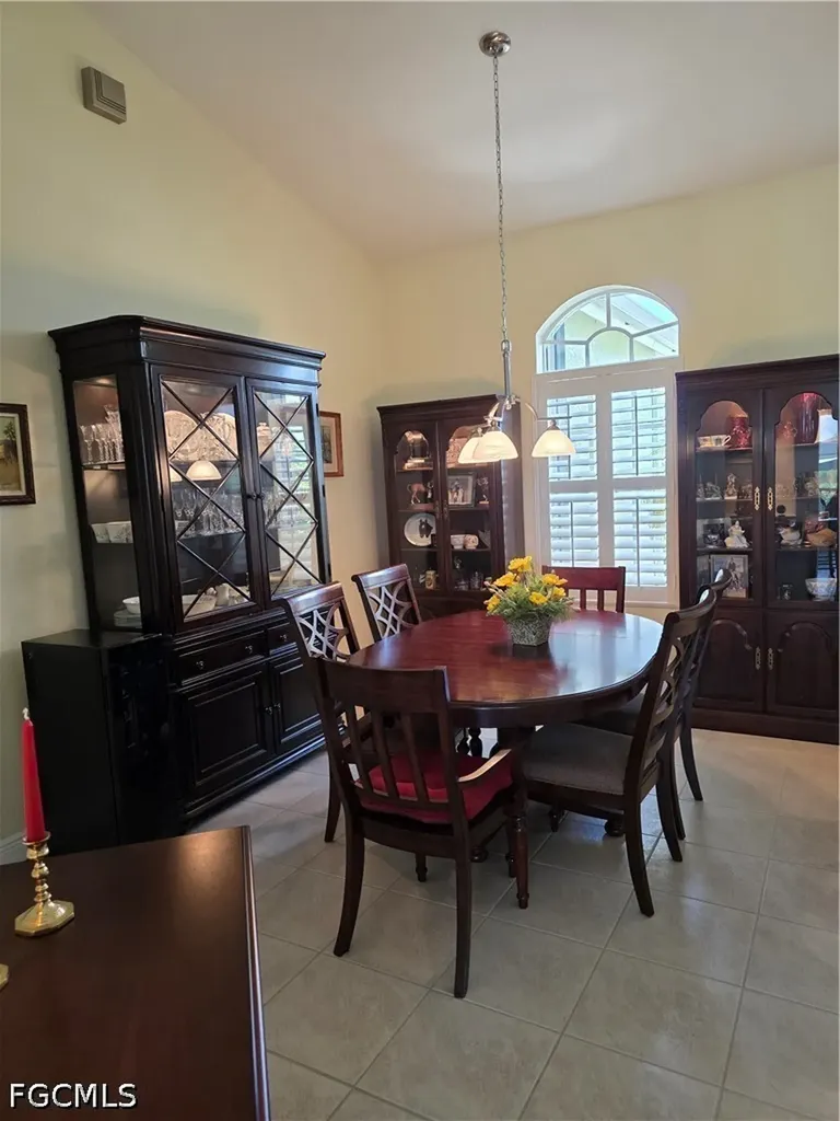 2547 SW 5th Avenue Cape Coral FL 33914