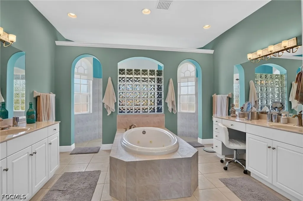 2547 SW 5th Avenue Cape Coral FL 33914