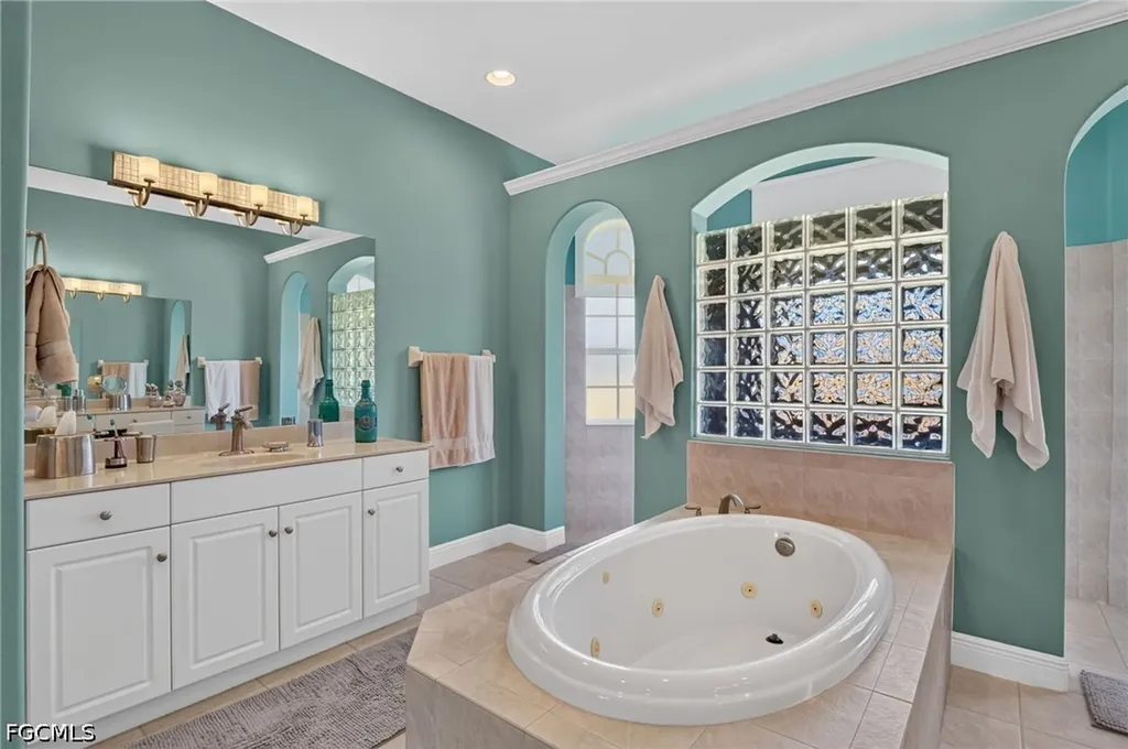 2547 SW 5th Avenue Cape Coral FL 33914