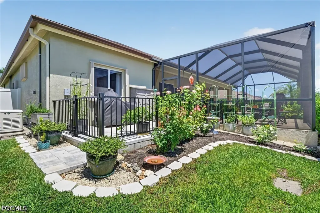 2547 SW 5th Avenue Cape Coral FL 33914