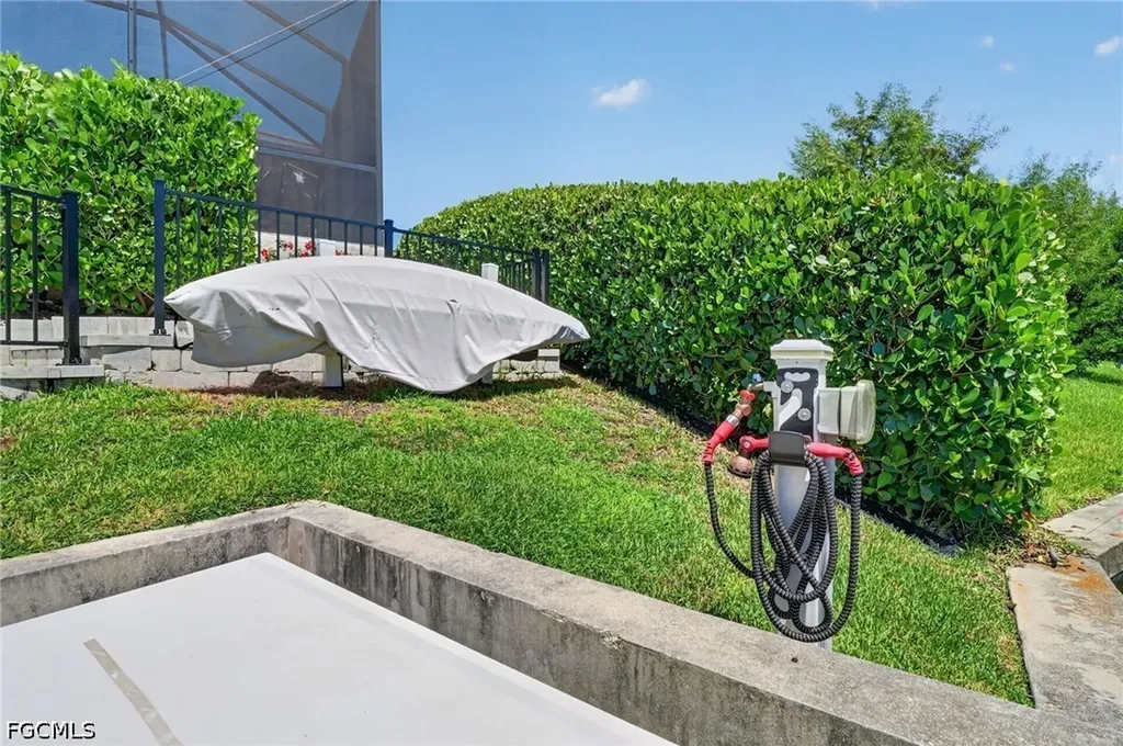 2547 SW 5th Avenue Cape Coral FL 33914