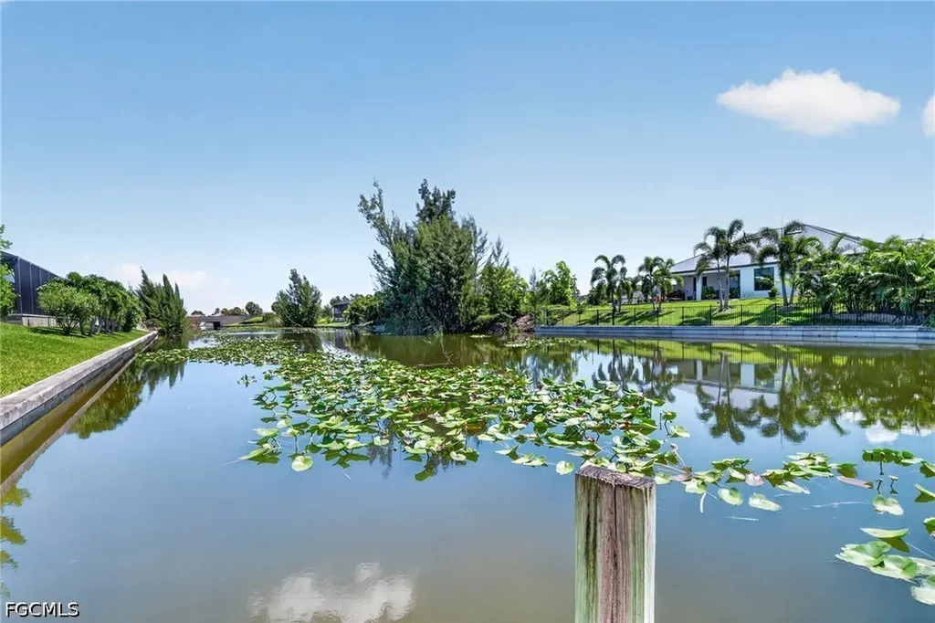 2547 SW 5th Avenue Cape Coral FL 33914
