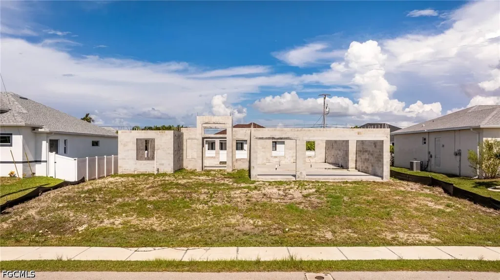 428 SW 28th Avenue Cape Coral FL 33991
