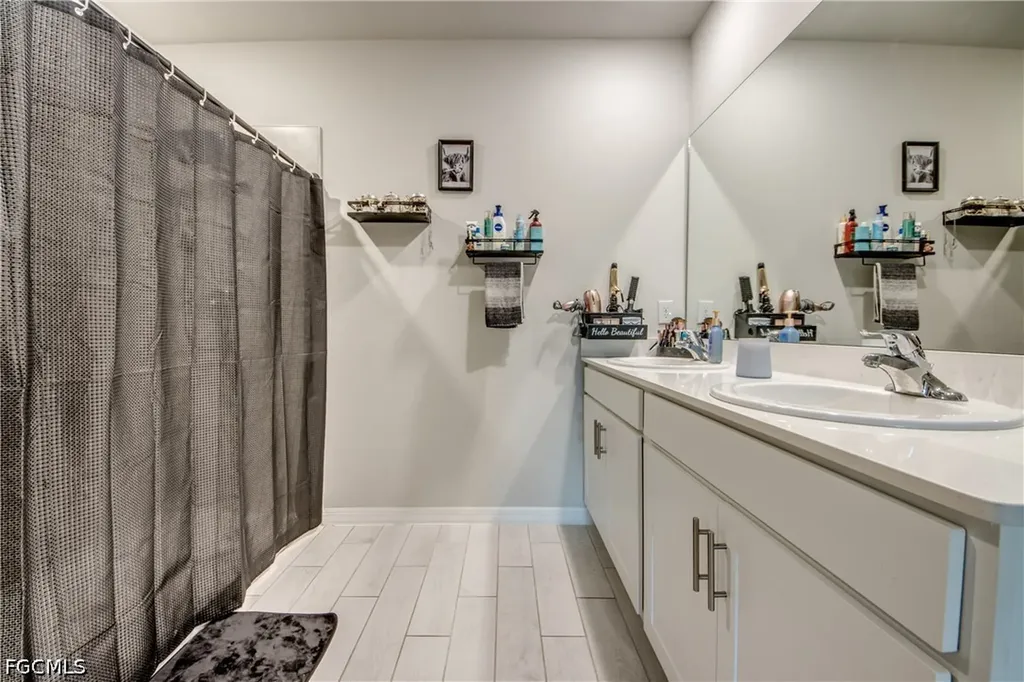 2532 NW 7th Street Cape Coral FL 33993