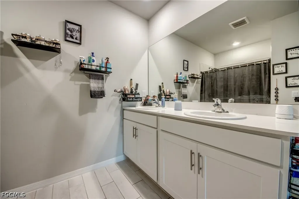 2532 NW 7th Street Cape Coral FL 33993