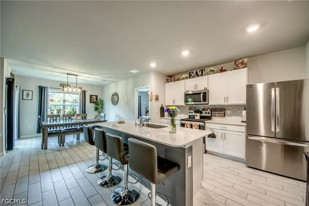 2532 NW 7th Street Cape Coral FL 33993