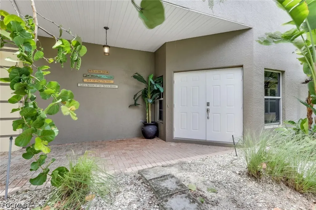 8995 Spring Mountain Way Fort Myers FL 33908