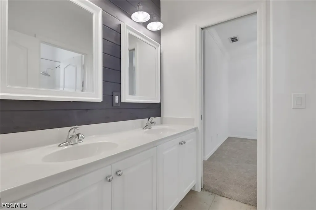 8995 Spring Mountain Way Fort Myers FL 33908