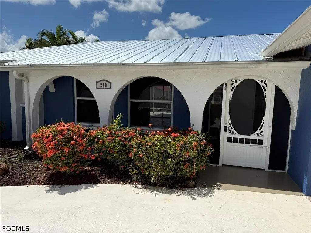 210 SE 1st Terrace Cape Coral FL 33990
