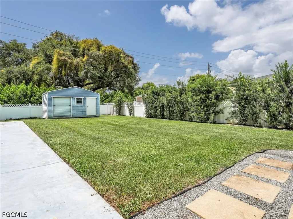 1645 Ardmore Road Fort Myers FL 33901