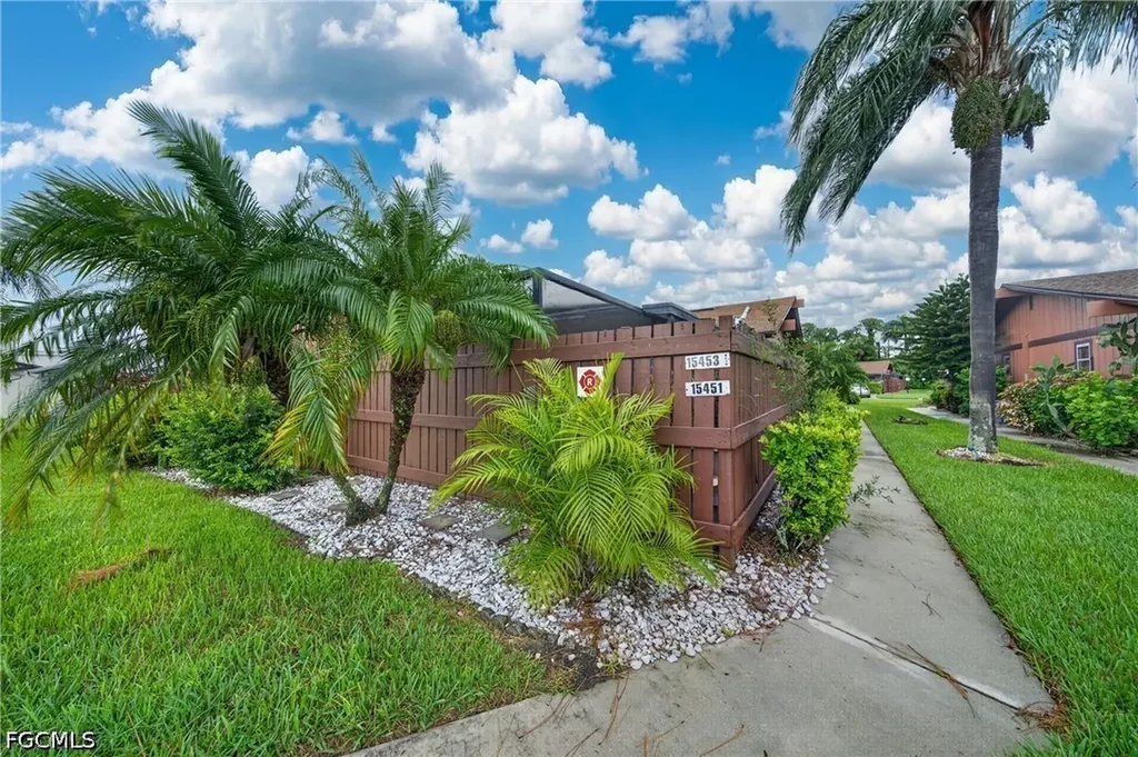 15451 Crystal Lake Drive North Fort Myers FL 33917