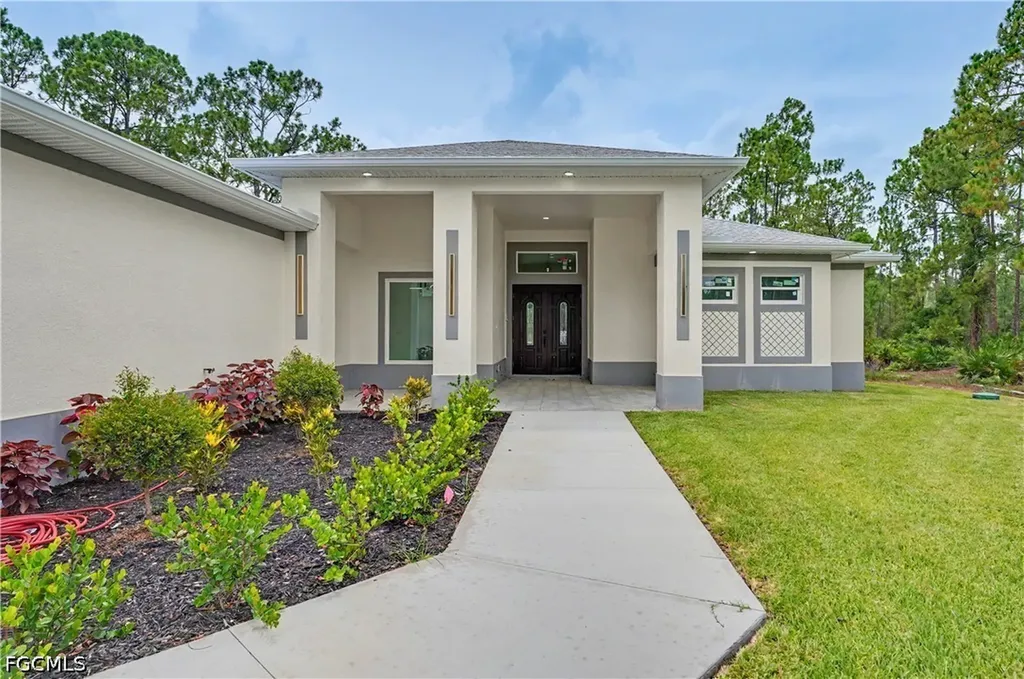 1113 Leroy Avenue Lehigh Acres FL 33972