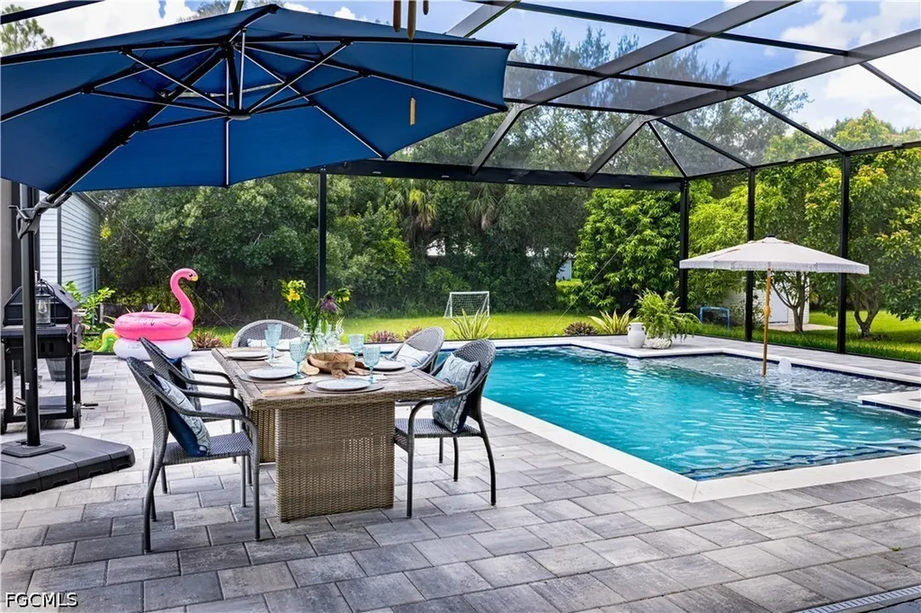613 Hibiscus Avenue Lehigh Acres FL 33972