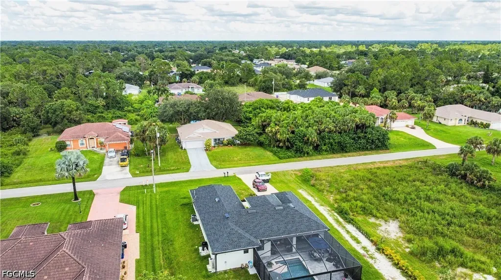 613 Hibiscus Avenue Lehigh Acres FL 33972