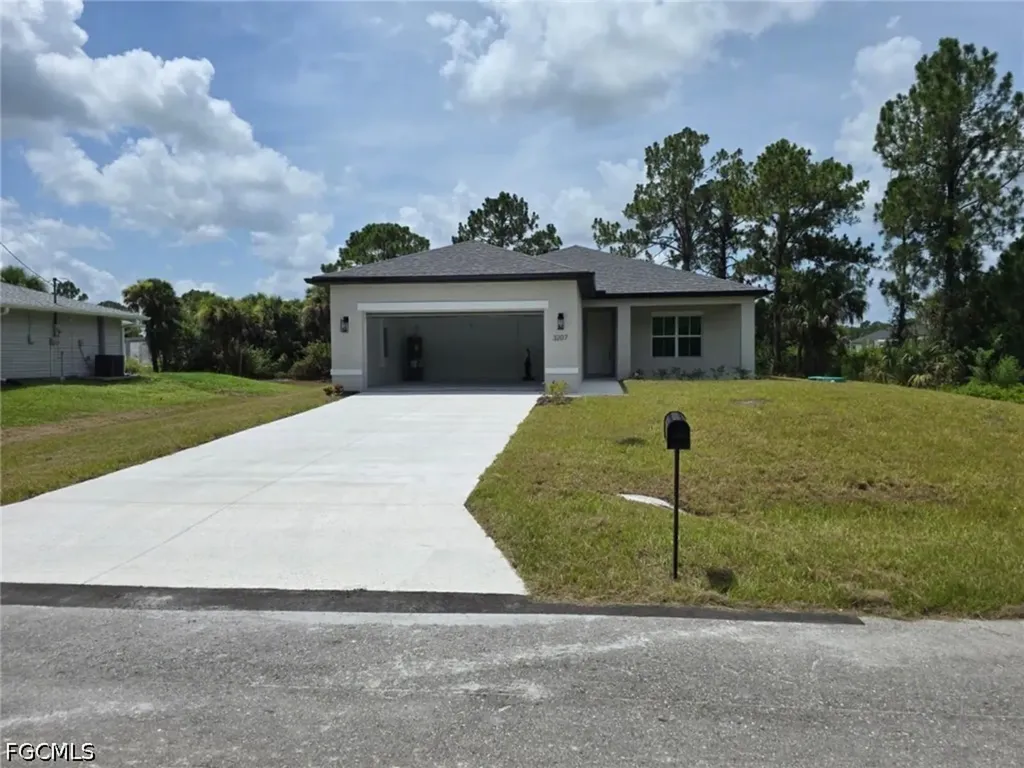 3207 68th Street W Lehigh Acres FL 33971