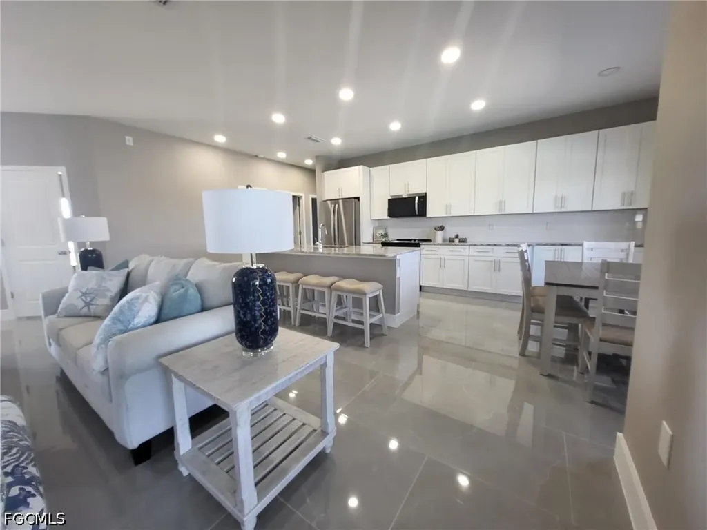 341 NW 7th Avenue Cape Coral FL 33993