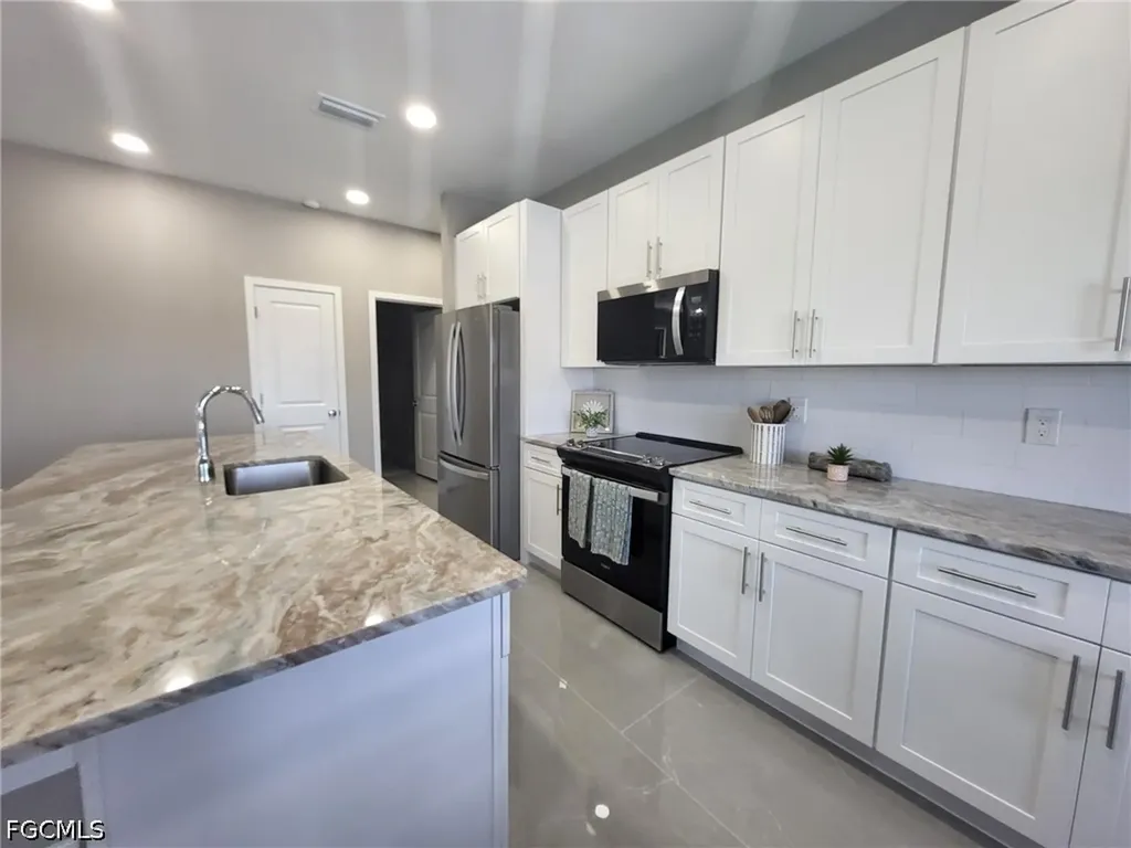 341 NW 7th Avenue Cape Coral FL 33993