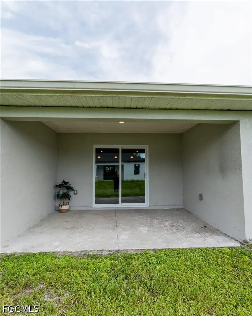 941 Jaguar Boulevard Lehigh Acres FL 33974