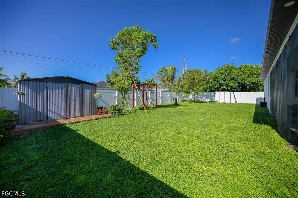 920 SE 15th Terrace Cape Coral FL 33990