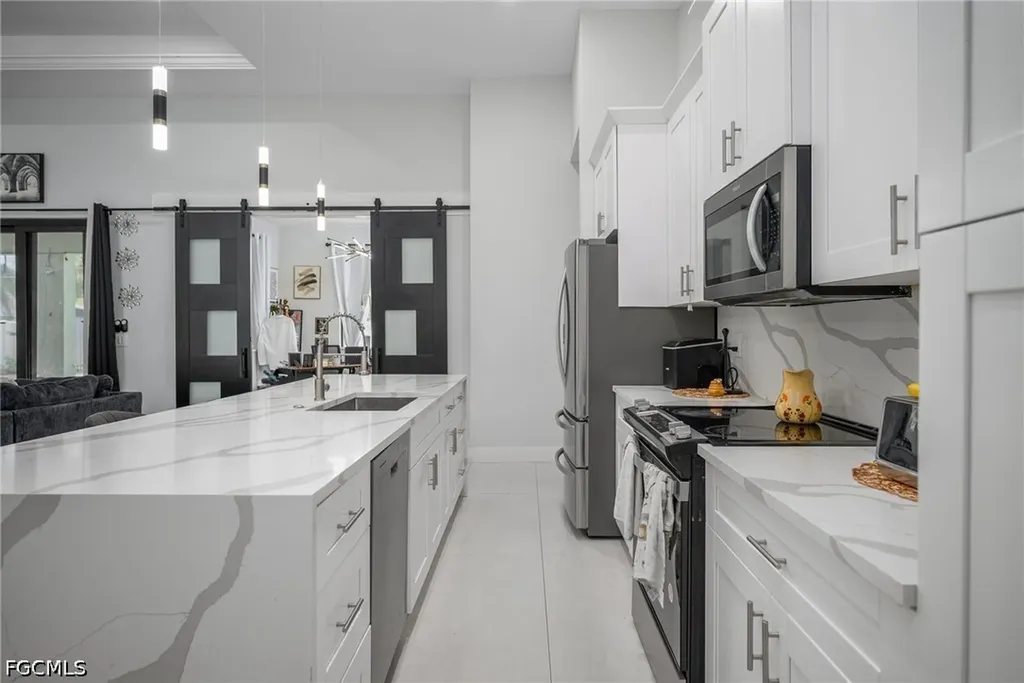 920 SE 15th Terrace Cape Coral FL 33990