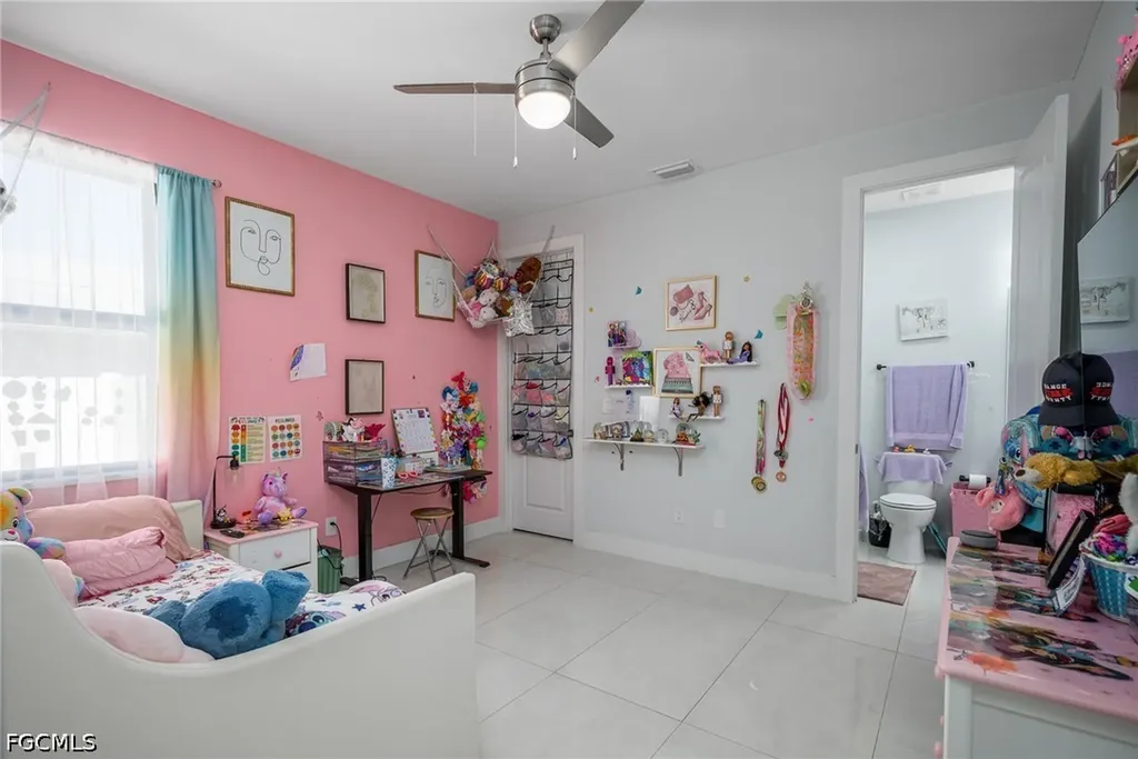 920 SE 15th Terrace Cape Coral FL 33990