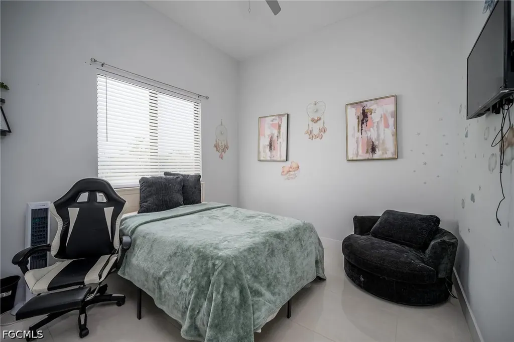 920 SE 15th Terrace Cape Coral FL 33990
