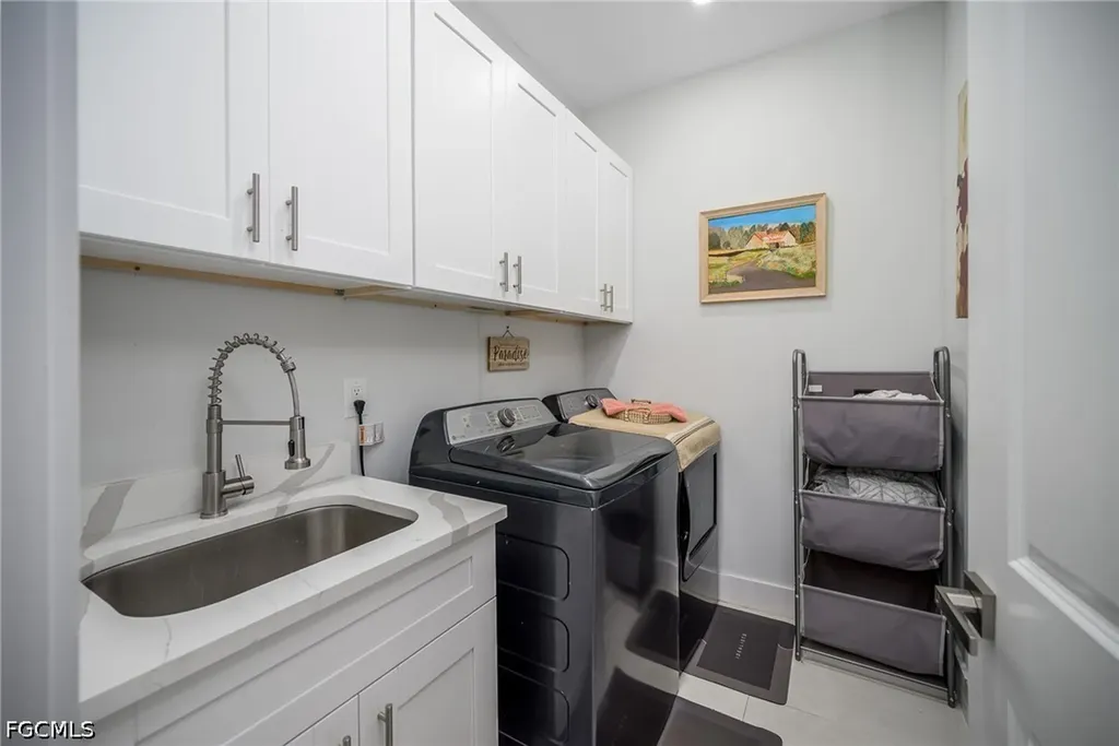 920 SE 15th Terrace Cape Coral FL 33990