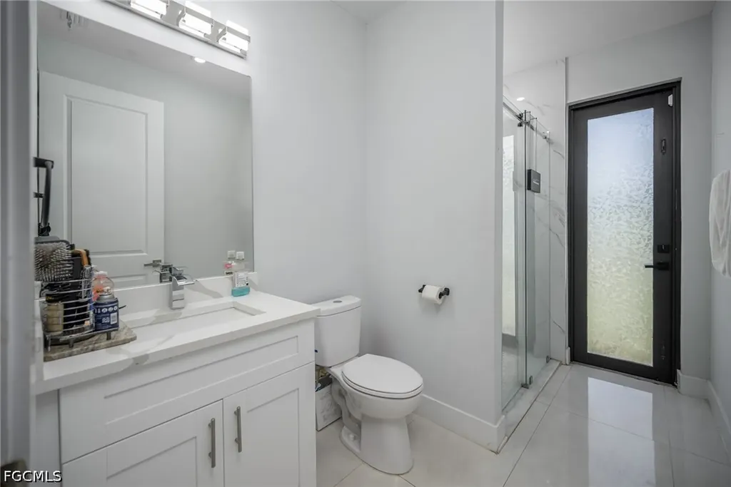920 SE 15th Terrace Cape Coral FL 33990
