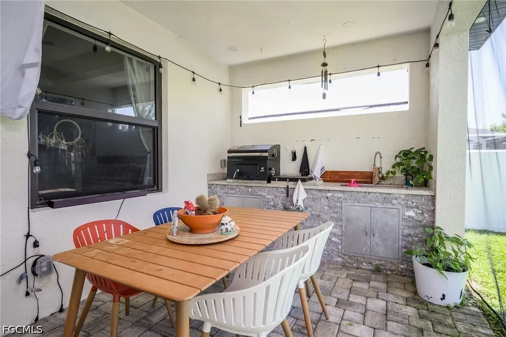 920 SE 15th Terrace Cape Coral FL 33990