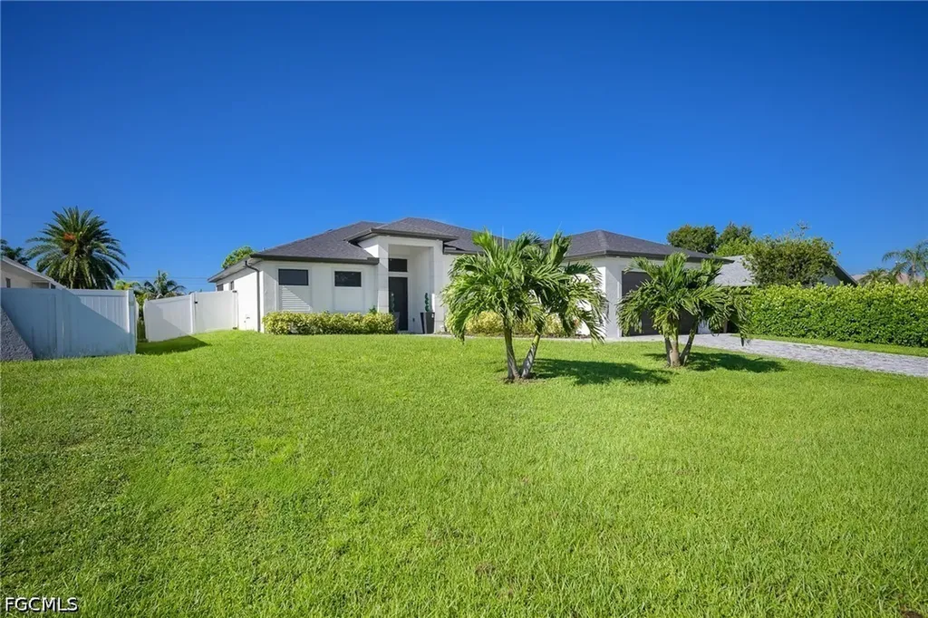 920 SE 15th Terrace Cape Coral FL 33990