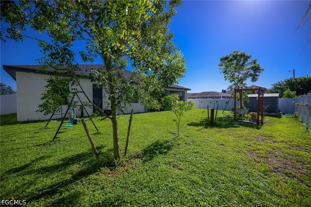 920 SE 15th Terrace Cape Coral FL 33990
