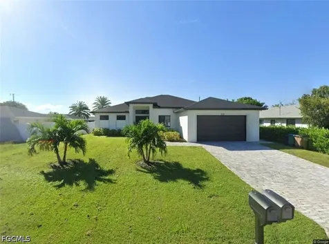 920 SE 15th Terrace Cape Coral FL 33990