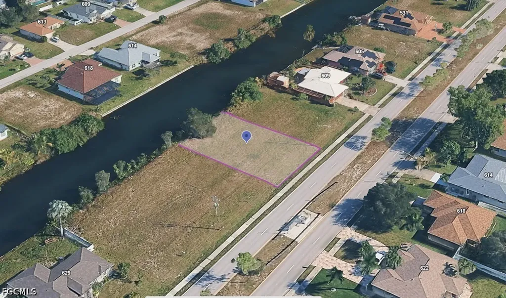 617 Gleason Parkway Cape Coral FL 33914