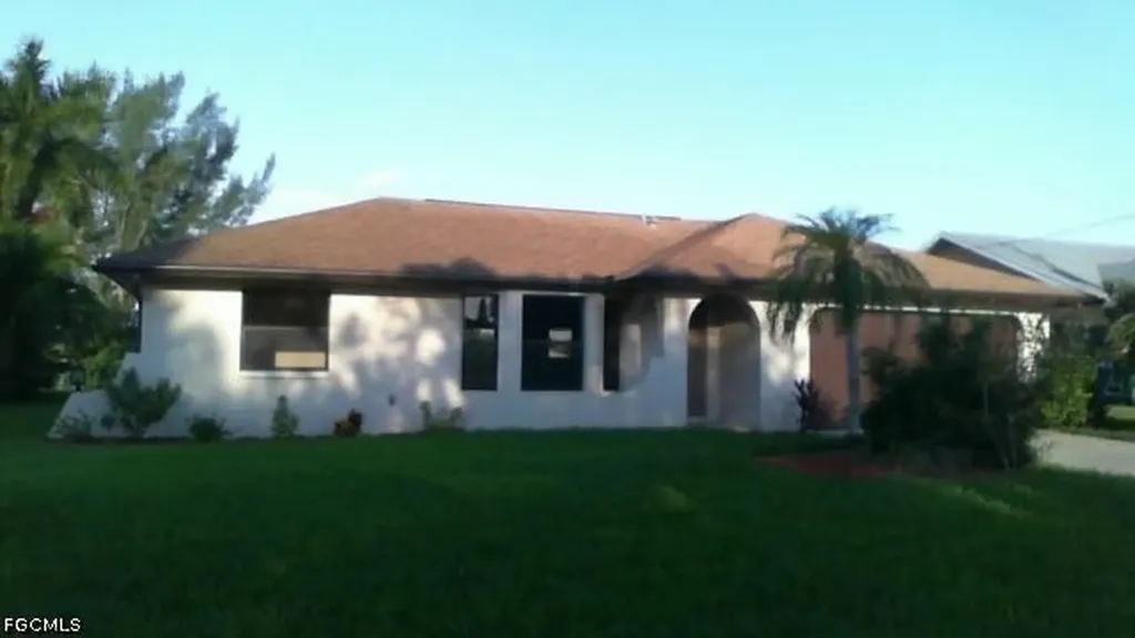 1510 SE 11th Place Cape Coral FL 33990