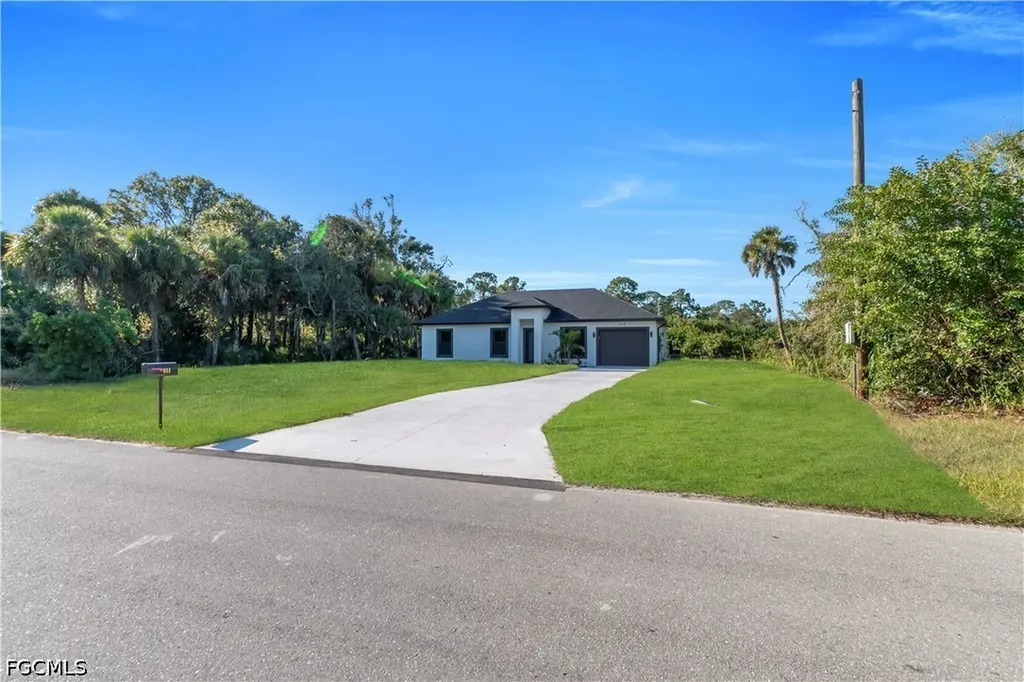 644 Woodcrest Drive Lehigh Acres FL 33972