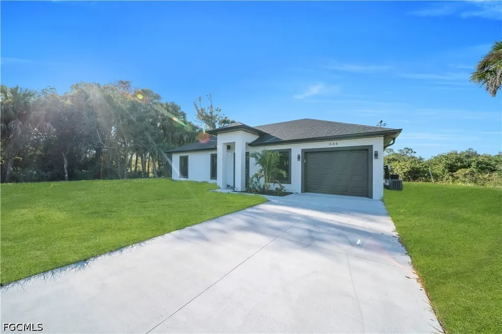 644 Woodcrest Drive Lehigh Acres FL 33972