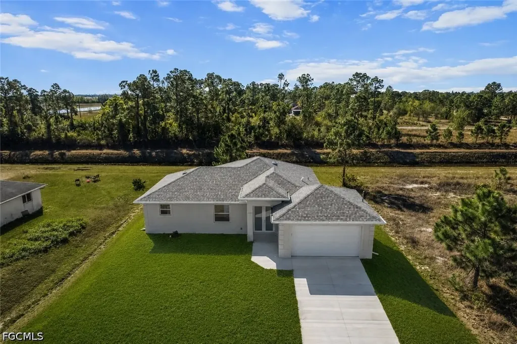 1252 Edna Street E Lehigh Acres FL 33974