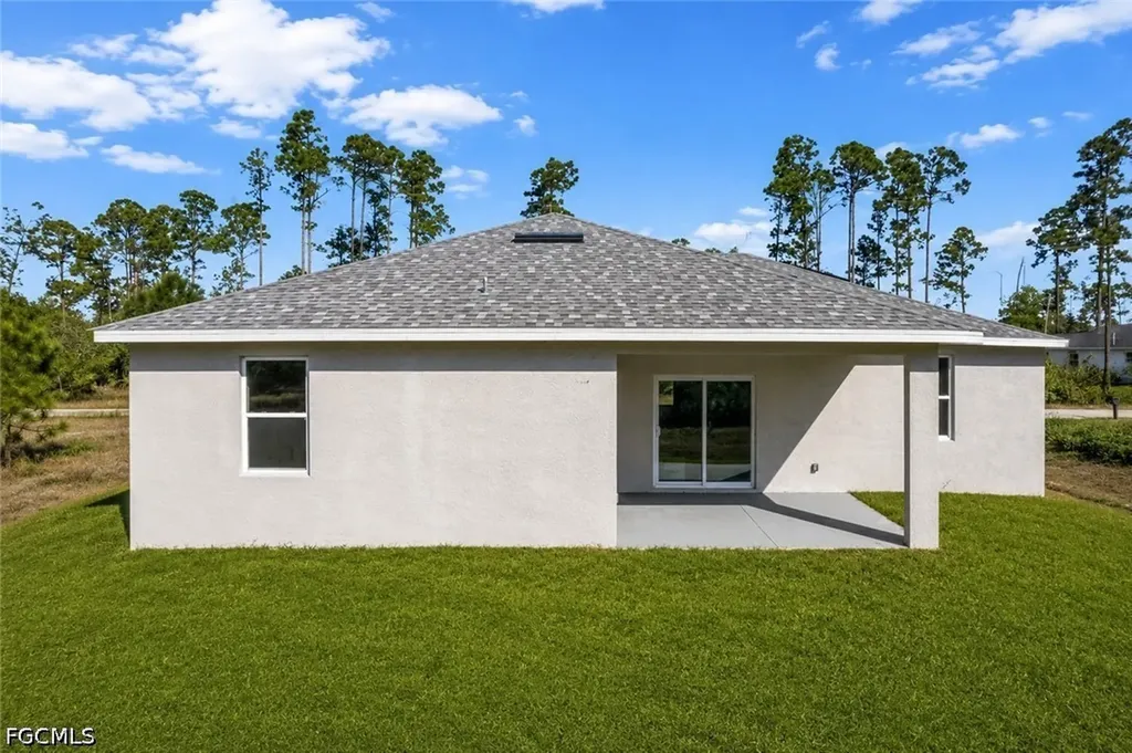 1252 Edna Street E Lehigh Acres FL 33974